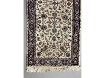 Tight Weave Floral Designed Wool Runner - 2' 6' X 9' 5'