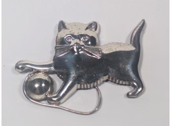 Vintage Sterling Silver Cat Brooch W Ball Of Yarn
