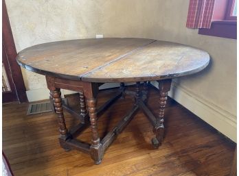 Vintage English Gateleg Table With Dropleaf