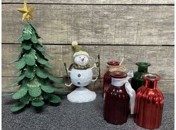 A Pretty Lot Including Pier 1 Bottles, A Metal Xmas Tree And Frosty