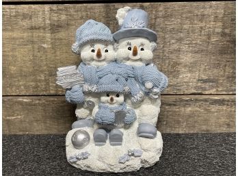 Snowman Family With Box