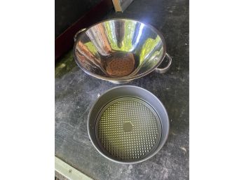 Spring Form Pan And Strainer