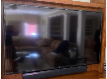 SAMSUNG HDMI Flat Screen TV - 60'  With  Universal Remote