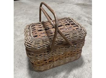 Beautiful Vintage Picnic Basket