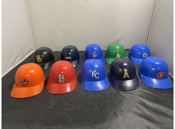 10 Laich Small Plastic Baseball Caps C1