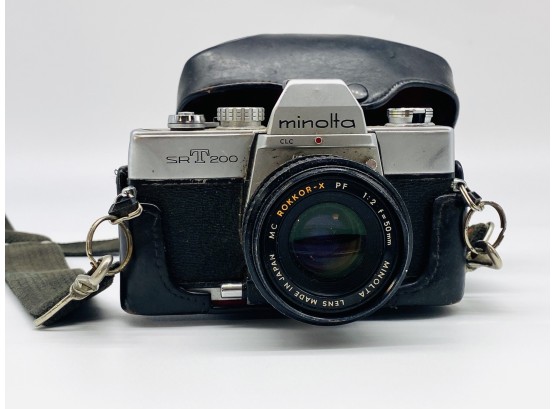 Vintage Minolta SRT 200 35mm Film Camera