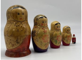 Vintage Russian Matryoshka Nesting Dolls