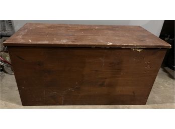Lift-top Wooden Storage Box