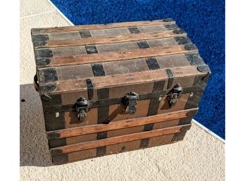Vintage Bow Top Trunk / Chest