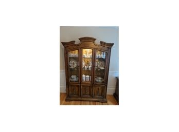 Gorgeous Dinning Room Hutch With Lighting In Pristine Condition