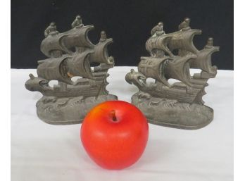 Cast Iron Bronzed Finish 1928 Dated Spanish Galleon Book Ends