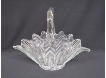 Smith Glass Lustre White 11' Fern Ray Basket W/Applied Handle - Beautiful