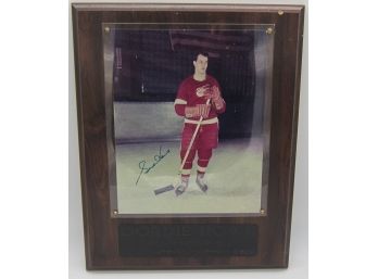 1 Of 500 Gordie Howe 'Mr Hockey'  Signed Photo In Wood Plaque  Certificate Of Authenticity Included