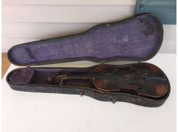 Antique Violin In Antique Wood Violin Case. Violin Needs TLC.