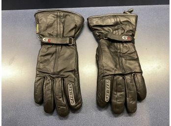 Gering's G3 Heather Black Leather Motorcycle Gloves. Men's Small In Original Packaging. Like New.