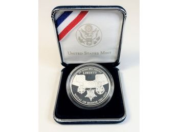 2011 Medal Of Honor US Silver Dollar Commemorative Proof Coin In Display Case With COA