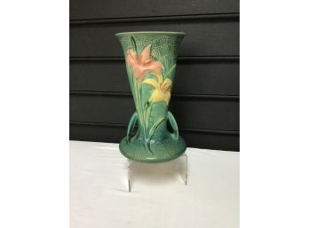 Beautiful Lilly Roseville Vase