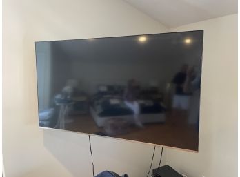 Samsung 55' Television (model Un55nu8000f) With Wall Mount