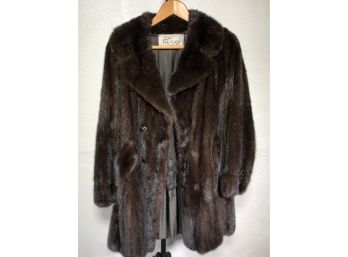 Incredible Vintage GUCCI Mink Coat - Beautiful Embroidered Lining - Fabulous Piece - Size S - M - Wow Wow !
