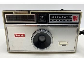 Vintage 33MM Kodal Instamatic Camera 104