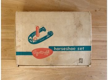 Vintage Sportcraft Horseshoe Game Set