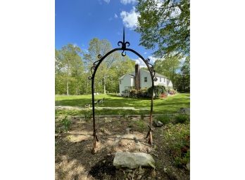 Antique Wrought Iron Arch Form Water Well Support ( See Description )