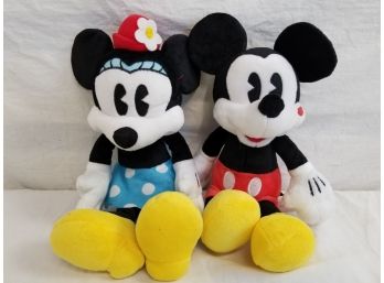 Kissing Mickie & Minnie Mouse Plush Toys - NEW