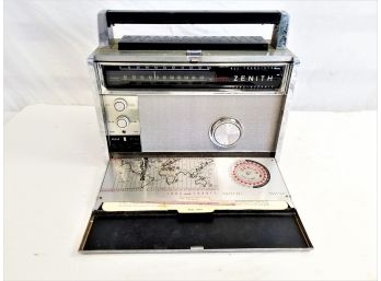 Vintage 1960's Zenith Trans-Oceanic AM-FM Multiband Royal-1 3000 Radio