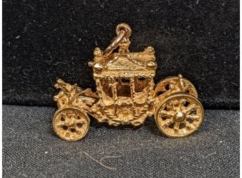 14k Yellow Gold Royal Cinderella Covered Horse Drawn Carriage Charm With Moving Wheels