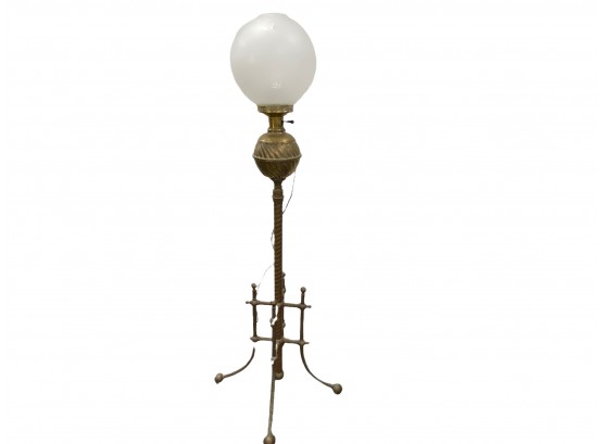 19th Century Extendable Brass Floor Lamp By Hollings And Company 71'