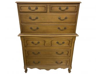 Vintage Colonial Manufacturing Company French Provincial Seven Drawer Dresser 39' X 19' X 51'