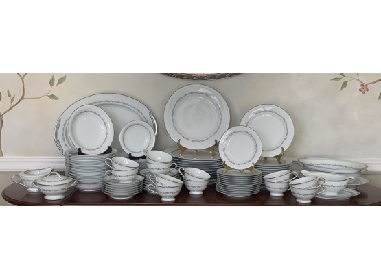 Exceptional 91 Piece Noritaki Dinner Service In The Crestmont Pattern, Service For 12