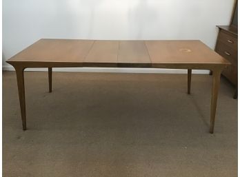 Dinning Room Table With Two Leaf Inserts