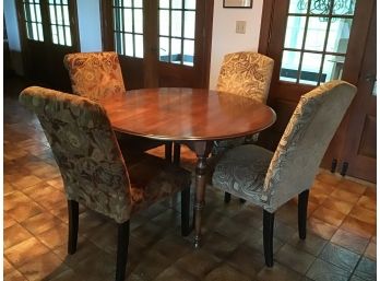 Beautiful Not Stenciled HITCHCOCK TABLE  And 4 Fabric Chairs