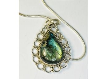 Vintage Green Iridescent Labradorite Stone 22.1g Sterling Silver Pendant And Necklace