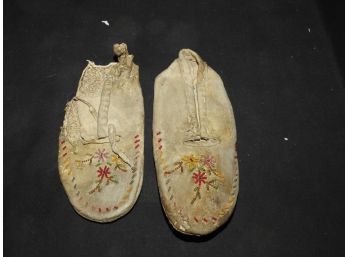 Very Old Childs Beaded Indian Moccasins