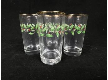 Set Of 4 Vintage Christmas Drinking Glasses