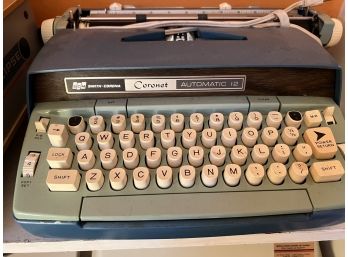 Vintage Electric Typewriter -smith Corona-coronet