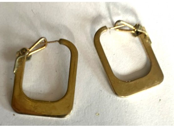 Modern Goold Tone Rectangle Design Earrings