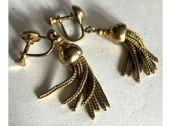 Neat Gold Tone Screw Back Earrings With Dangling Strands