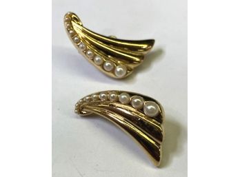 Great  Pair Of Signed 'TRIFARI' Gold Tone Earrings With Faux Pearls
