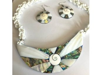 Awesome Shell Look Necklace & Matching Earrings