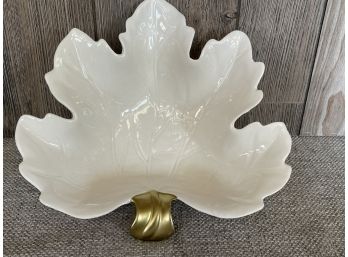 Magenta Exclusive Maple Leaf Serving Fish With Gold Toned Stem