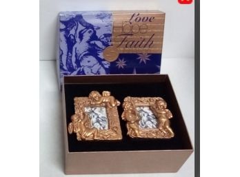 Gift Duo: Many Fancy Seashells In Vinyl Drawstring Bag And 2 Mini Cherub Photo Frames, Boxed D2