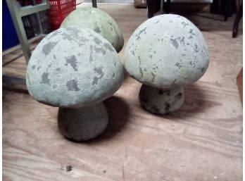Three Large Medium Weight Resin Type Decorative Garden Mushrooms - Freshly Picked!  CVBK