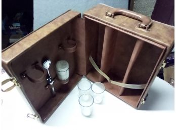 Leather (faux Leather? Travel Bar Case With 4 Plastic Cup And Some Accessories - Ready To Stock CAVE