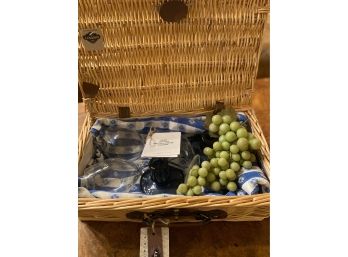 Romantic Vineyard Basket