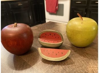 Cute Wooden Fruit For Your Country Kitchen