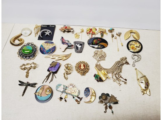 Assortment Of Ladies Costume Jewelry Pins & Brooches