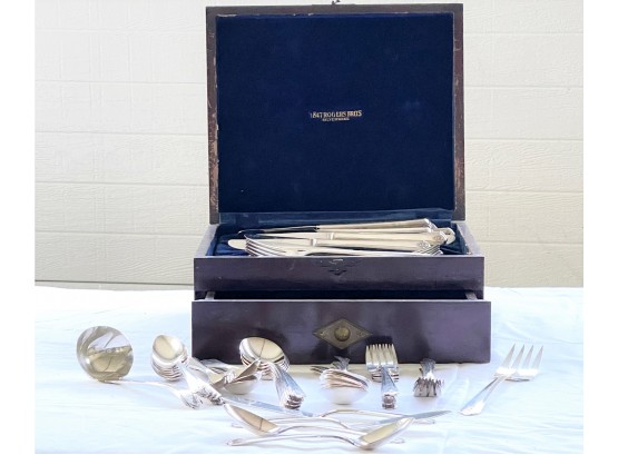 Vintage Rogers Bros. Art Deco Style Silverware With Case- Stamped Either 1847 Or 1851- See Description